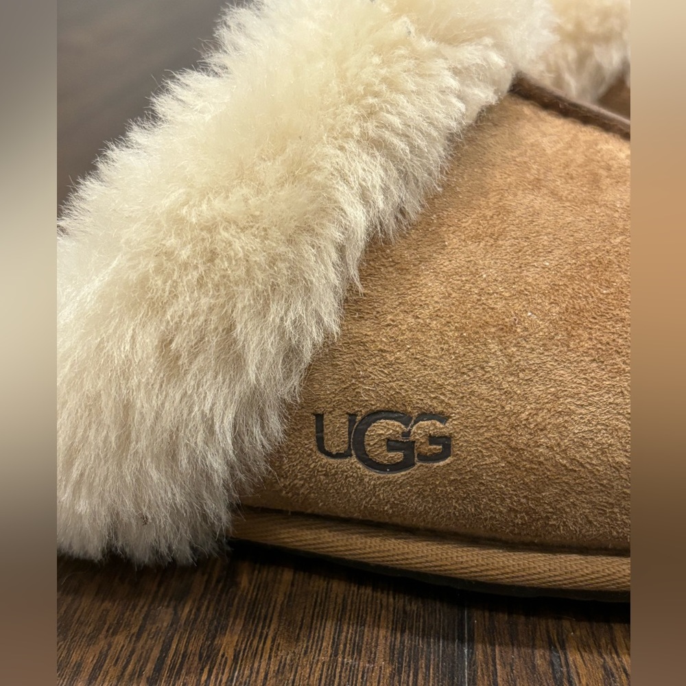Ugg women’s slipper chestnut brown